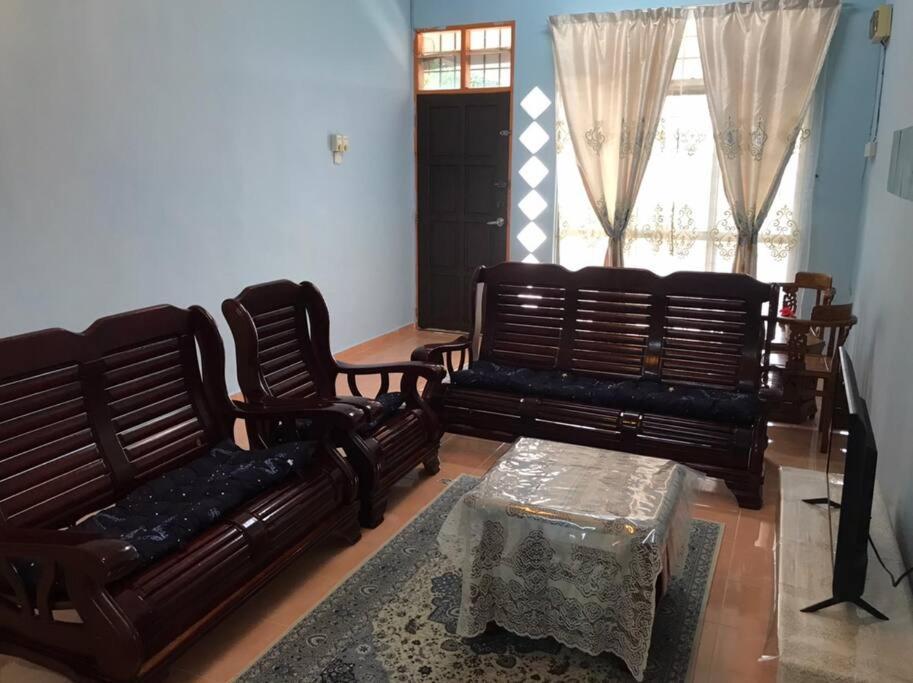 Homestay Che Mat Kuala Terengganu Exterior foto